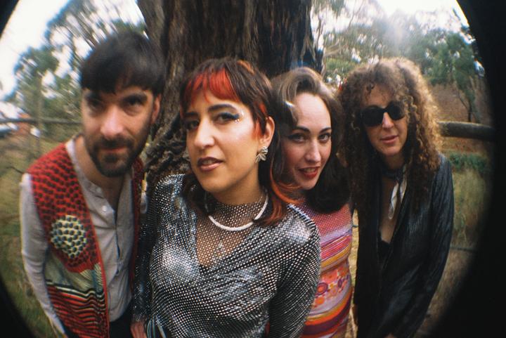Derya Yildirim & Grup Simsek