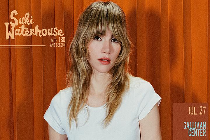 Suki Waterhouse image