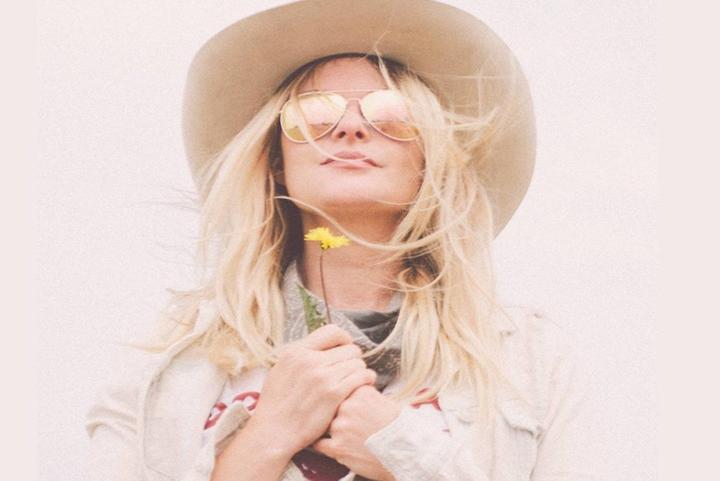 Elizabeth Cook